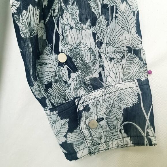 Liz Claiborne Navy White Floral Sheer Button Up Long Slv Size See Measurement's - Picture 5 of 8